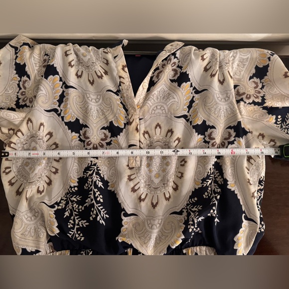 Vince Camuto Paisley dress - Picture 5 of 6